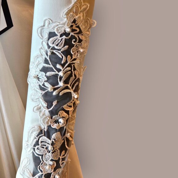 Elbow Stretch Jersey Ivory Lace Gauntlet Glove - Picture 4 of 6